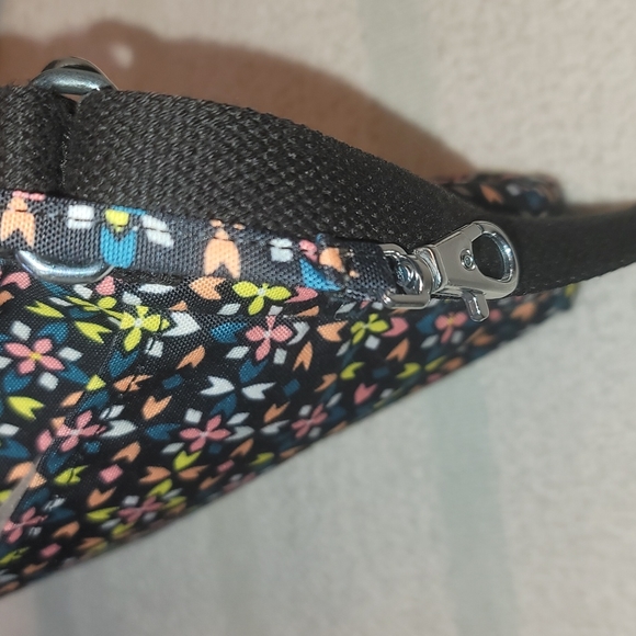 Kipling crossbody purse - Picture 8 of 13